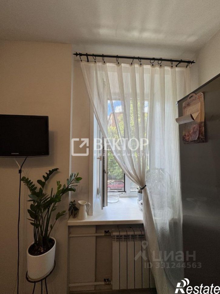 3-комн квартира Угличская улица, 9/37,  д. 9/37