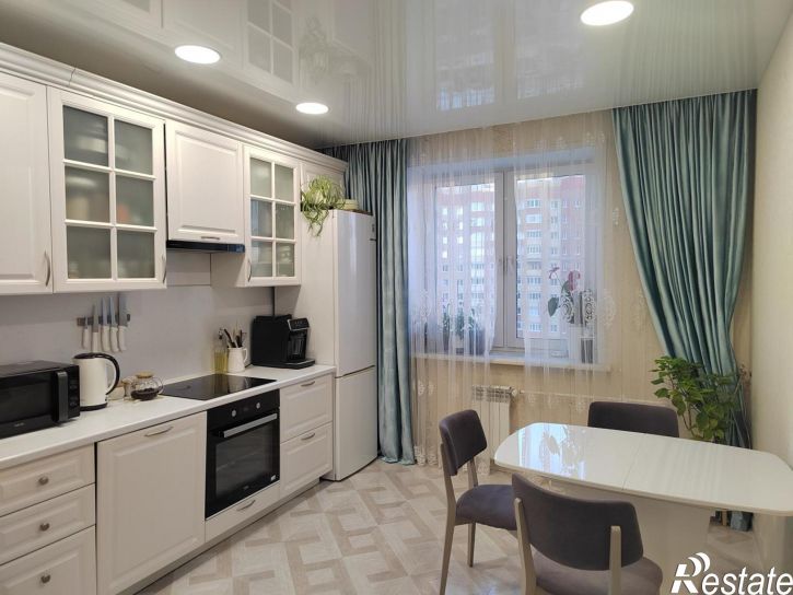 2-комн квартира улица Бабича, 10а