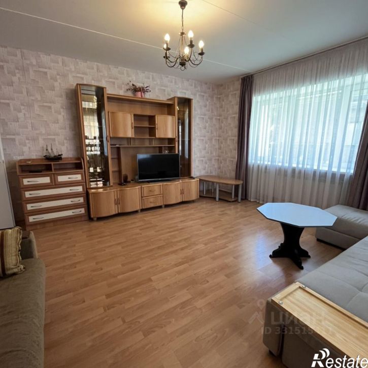 3-комн квартира пр-кт Октября, 5 2,  д. 5 2,  к. 2