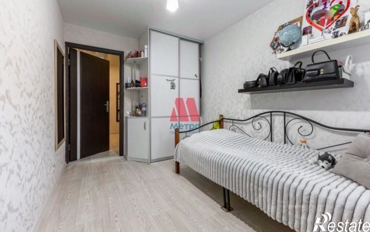 3-комн квартира улица Серго Орджоникидзе, 8,  д. 8