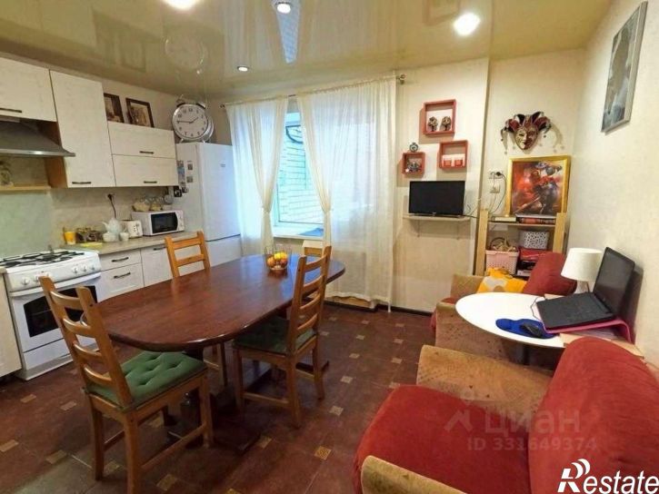 3-комн квартира улица Добрынина, 25,  д. 25