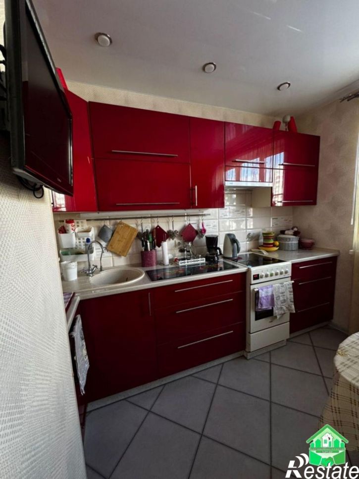 3-комн квартира Папанина ул, 8