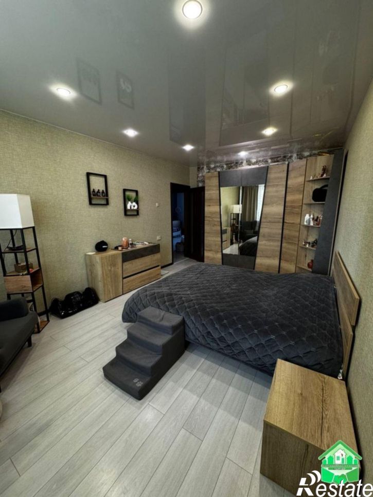 3-комн квартира Папанина ул, 8
