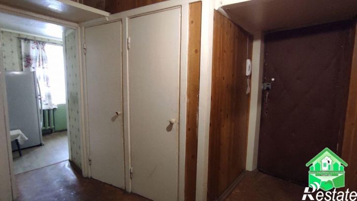 2-комн квартира Авиаторов пр-кт, 80