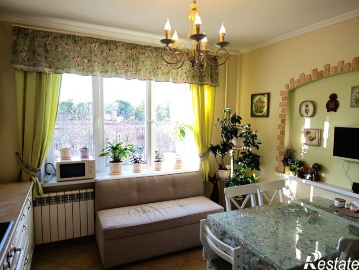3-комн квартира Светлая ул, 1к2