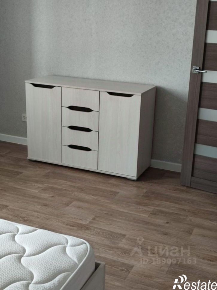 2-комн квартира пр-кт Машиностроителей, 7,  д. 7