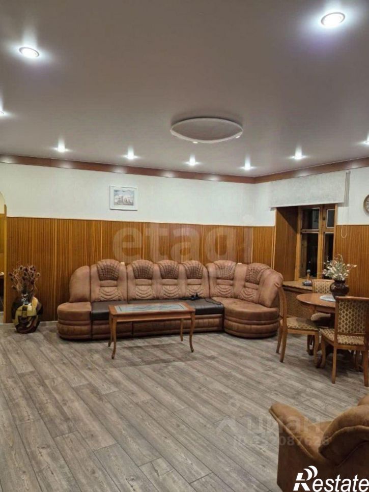4-комн квартира пл Челюскинцев, 17а,  д. 17а