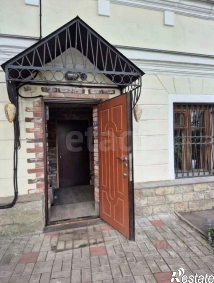 4-комн квартира пл Челюскинцев, 17а,  д. 17а