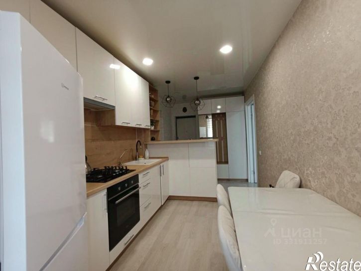 2-комн квартира пр-кт Авиаторов, 100,  д. 100