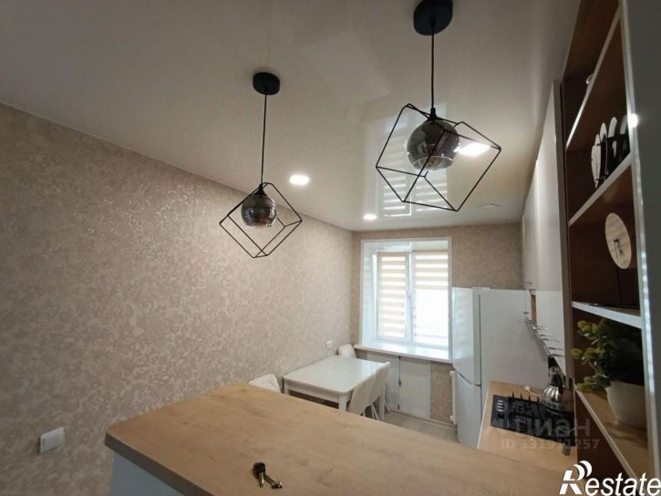 2-комн квартира пр-кт Авиаторов, 100,  д. 100