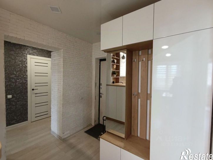 2-комн квартира пр-кт Авиаторов, 100,  д. 100