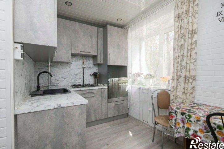 2-комн квартира ул Ньютона, 42,  д. 42