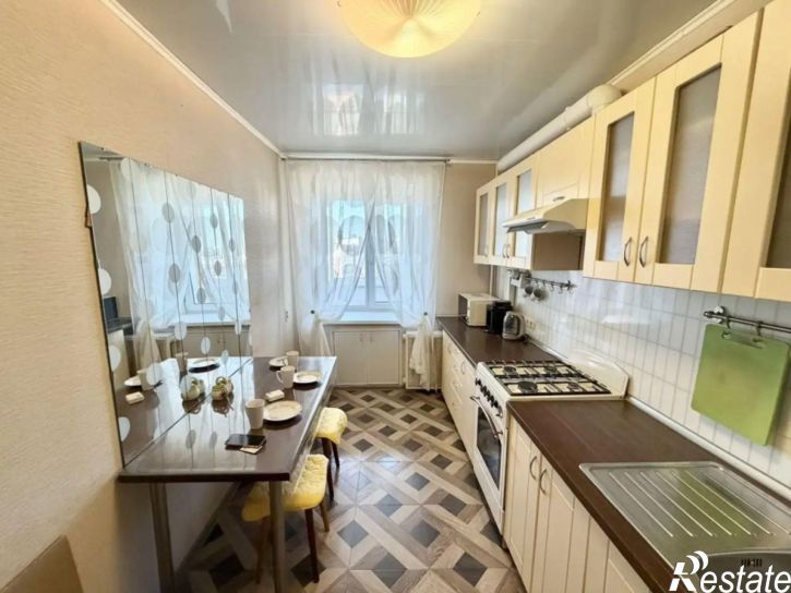 3-комн квартира Машиностроителей пр-кт, 52