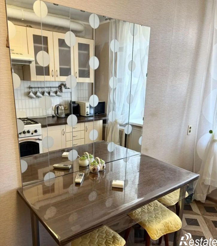 3-комн квартира Машиностроителей пр-кт, 52