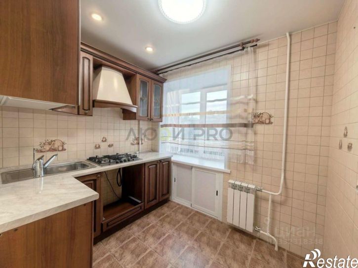 3-комн квартира ул Ньютона, 38,  д. 38