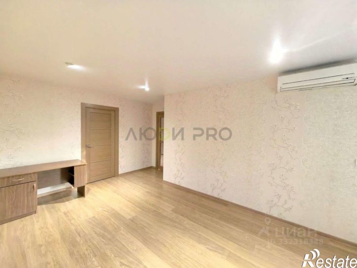 3-комн квартира ул Ньютона, 38,  д. 38