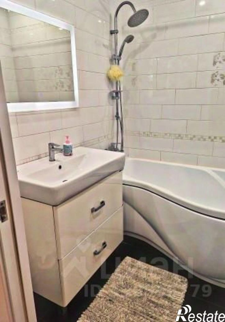3-комн квартира ул Урицкого, 47 2,  д. 47 2,  к. 2