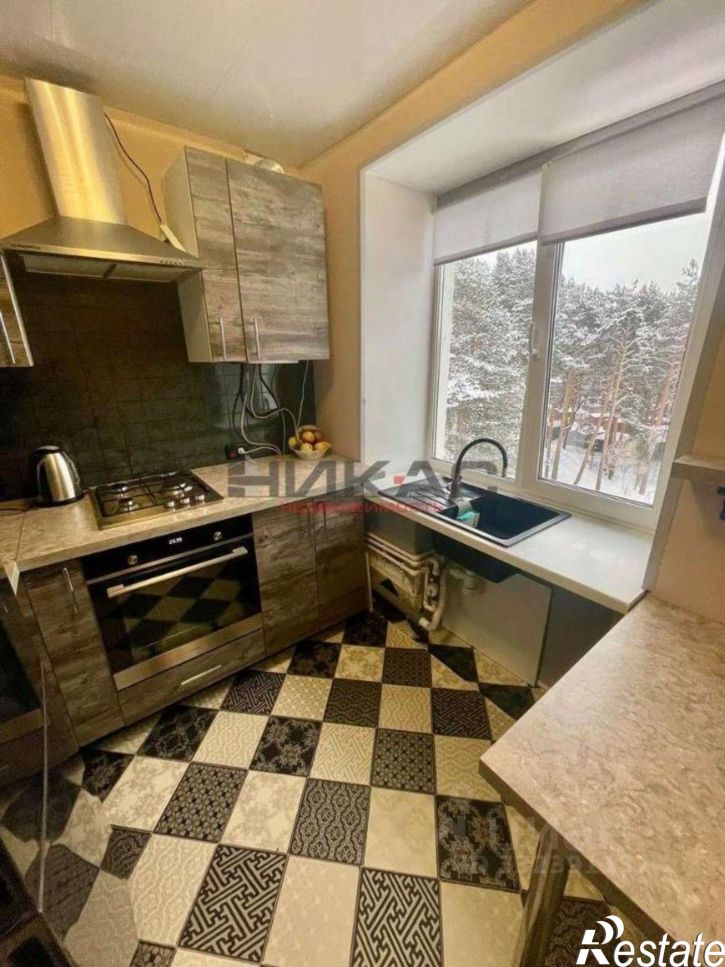 2-комн квартира поселок Октябрьский, 20,  д. 20