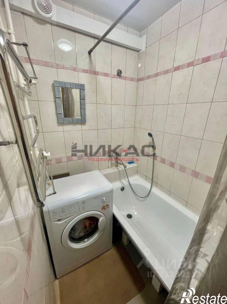 2-комн квартира поселок Октябрьский, 20,  д. 20
