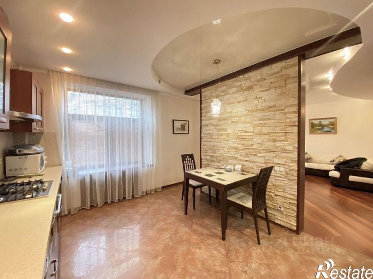 3-комн квартира ул Максимова, 4б,  д. 4б