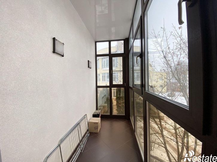 3-комн квартира ул Максимова, 4б,  д. 4б