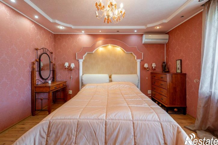 5-комн квартира Машиностроителей пр-кт, 42к2