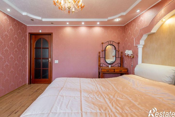 5-комн квартира Машиностроителей пр-кт, 42к2