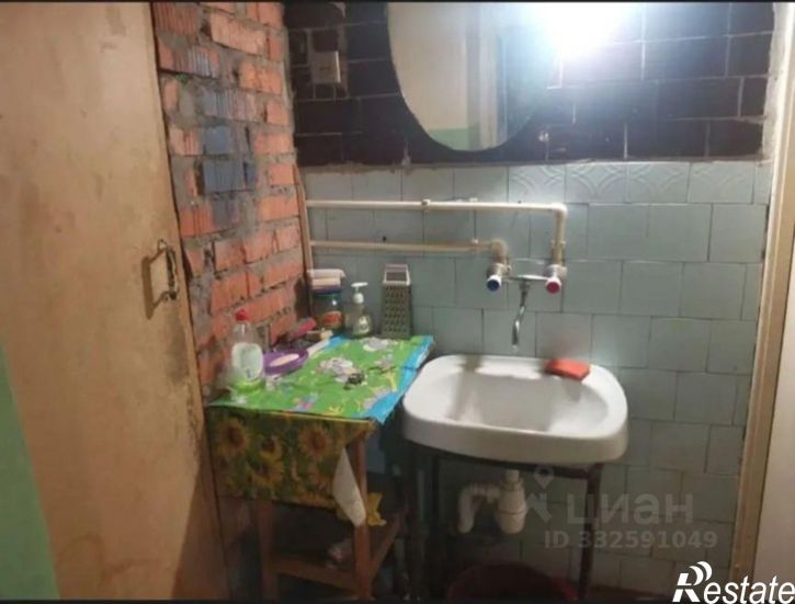 Комната ул Ньютона, 32 2,  д. 32 2,  к. 2