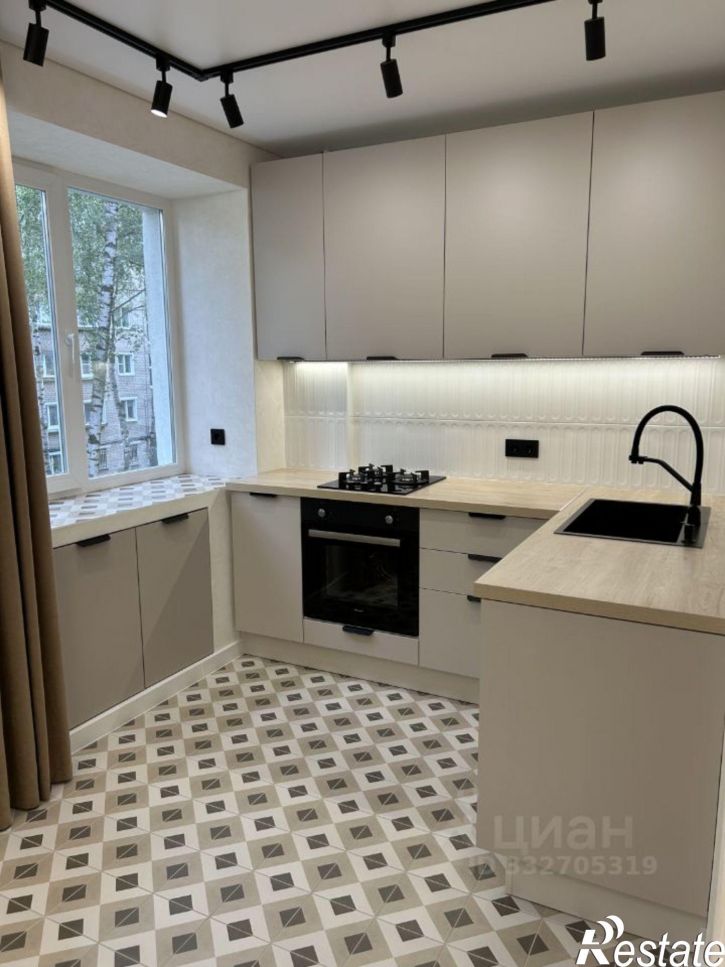3-комн квартира ул Красноборская, 9а,  д. 9а