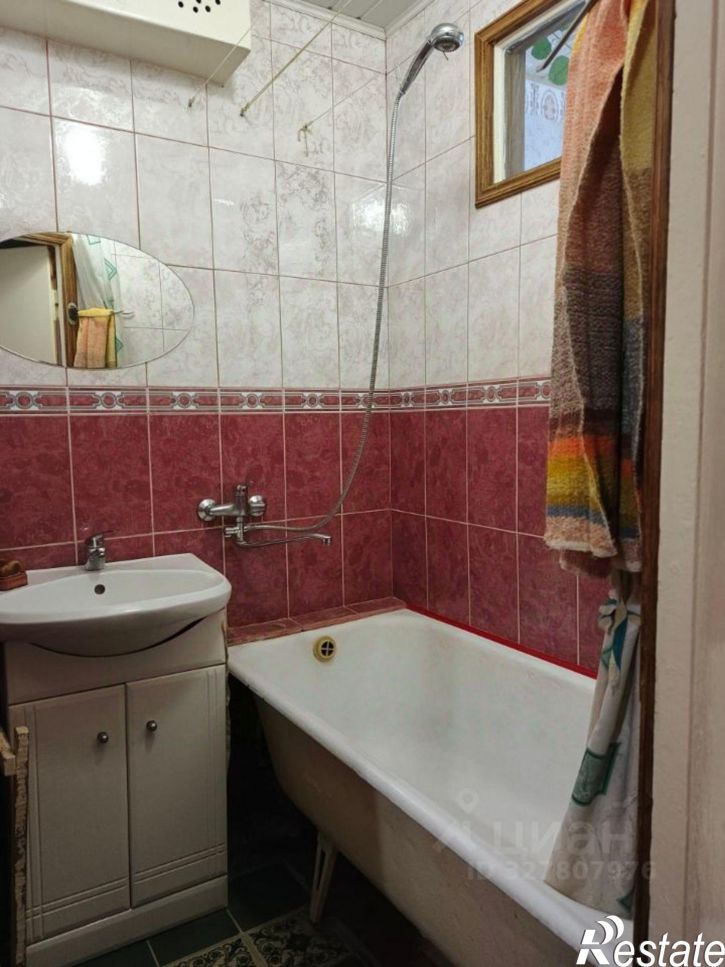 2-комн квартира пр-д Матросова, 10а,  д. 10а