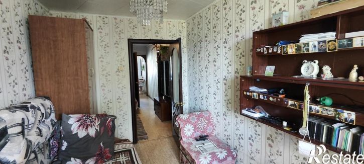 4-комн квартира улица Громова, 38