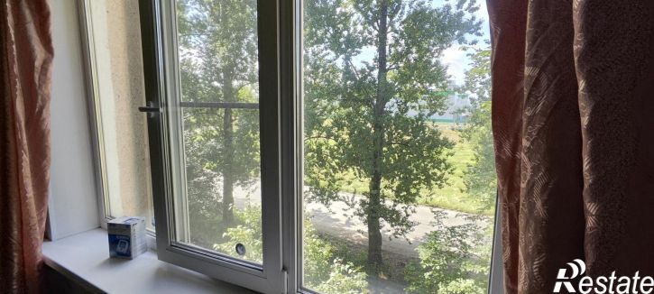 4-комн квартира улица Громова, 38