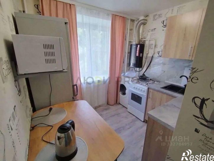 2-комн квартира поселок Октябрьский, 20,  д. 20