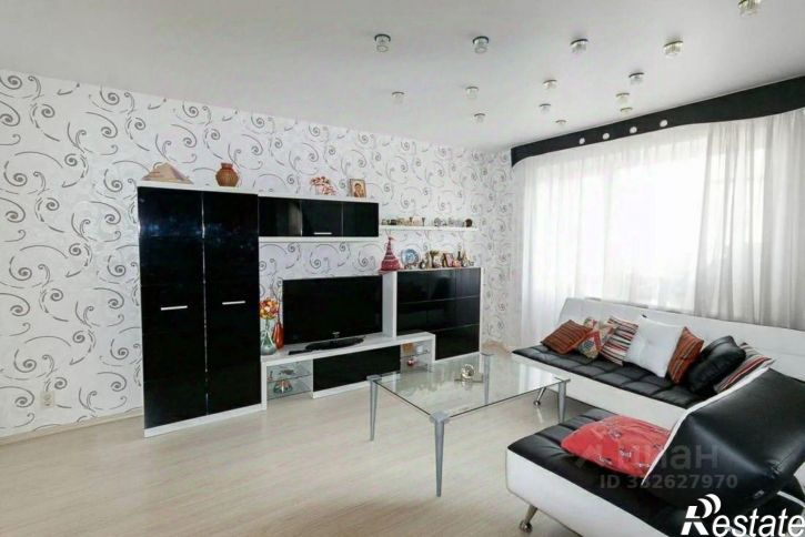 3-комн квартира пр-кт Дзержинского, 10,  д. 10
