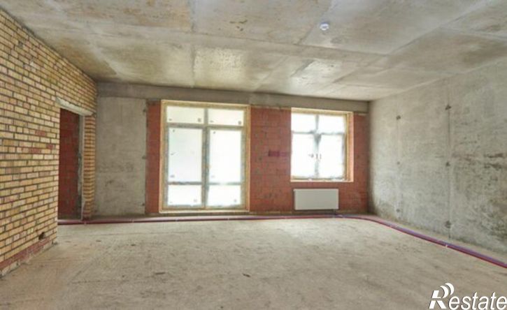 3-комн квартира ул Суркова, 5,  д. 5