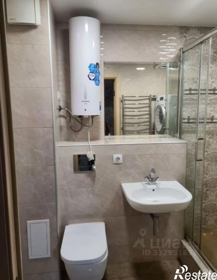 3-комн квартира пр-д Доброхотова, 10,  д. 10