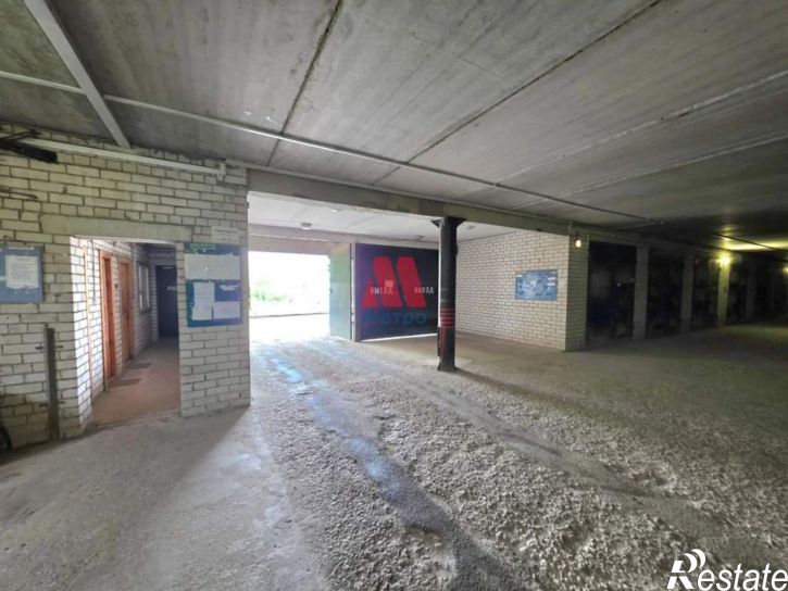 Гараж/парковка Блюхера улица, д.88