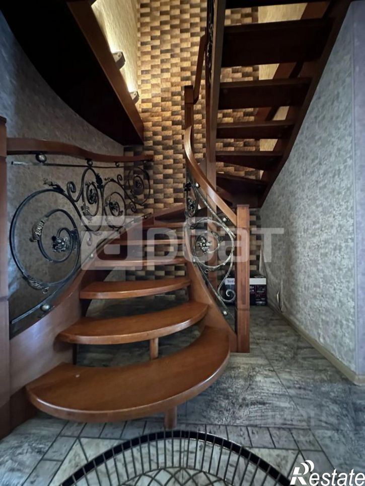 3-комн квартира ул Красноборская, 34 2,  д. 34 2,  к. 2