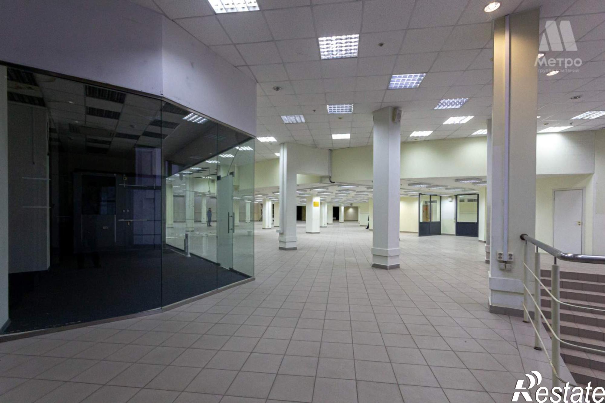 Купить торговое помещение за 122 000 000 рублей на Московский проспект, д.80а