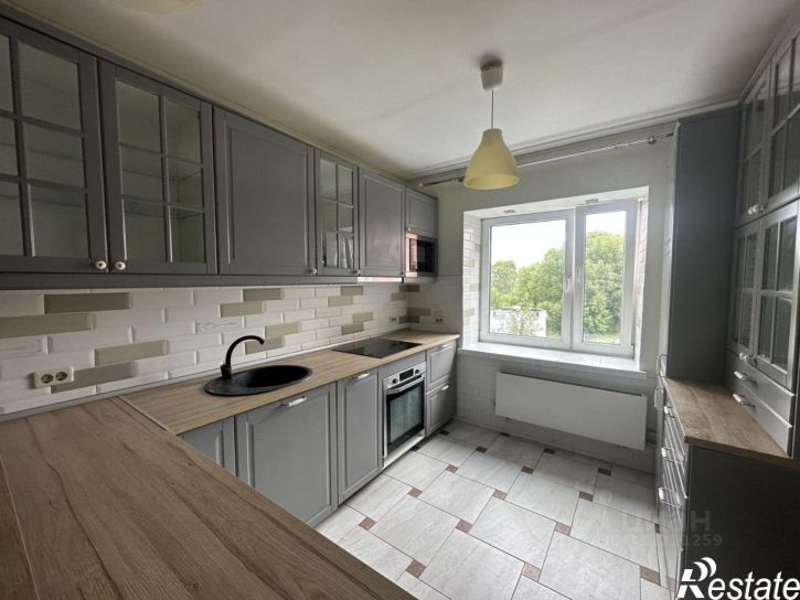5-комн квартира ул Панина, 5 2,  д. 5 2,  к. 2