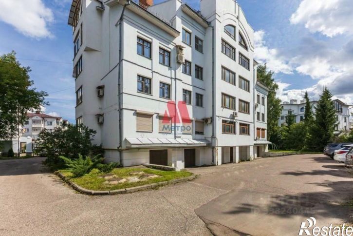 4-комн квартира ул Флотская, д 3 к 2