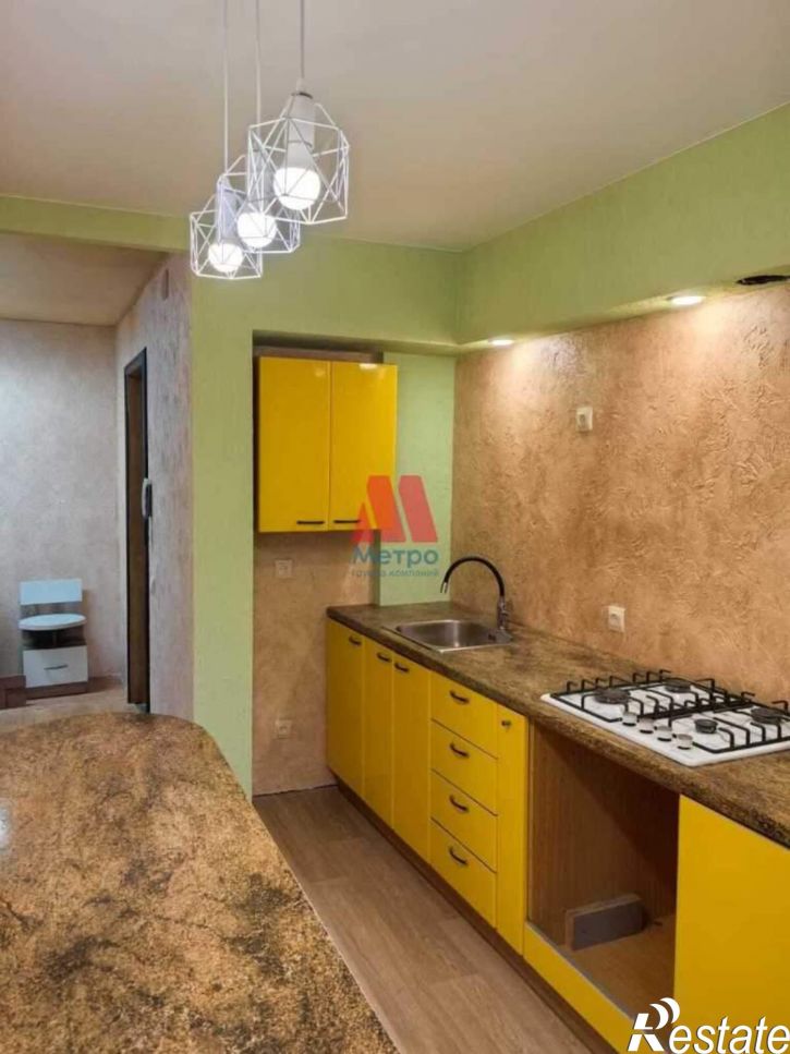 3-комн квартира Калинина улица, д.35