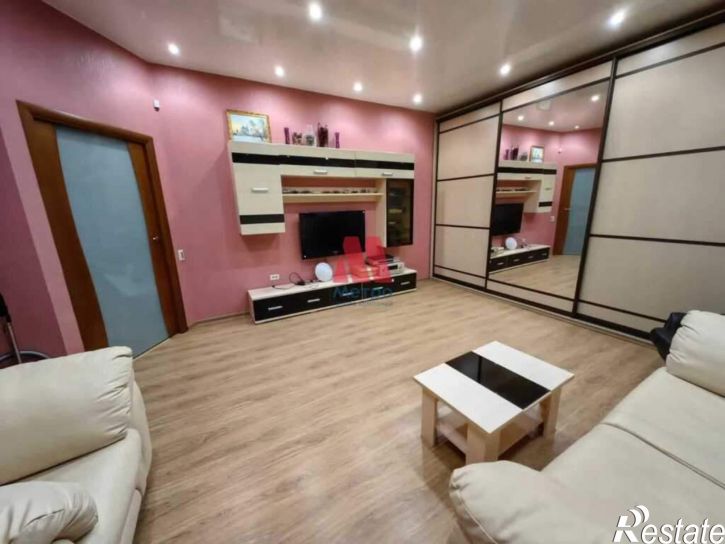 2-комн квартира Ленина проспект, д.33