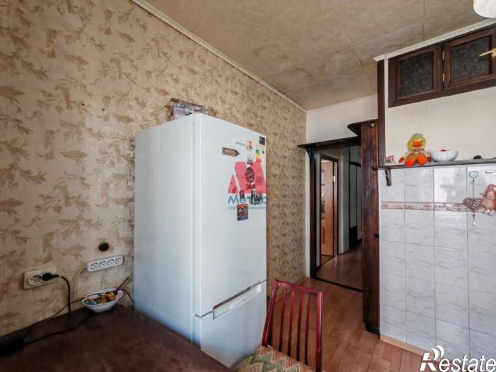 4-комн квартира Суркова улица, д.7