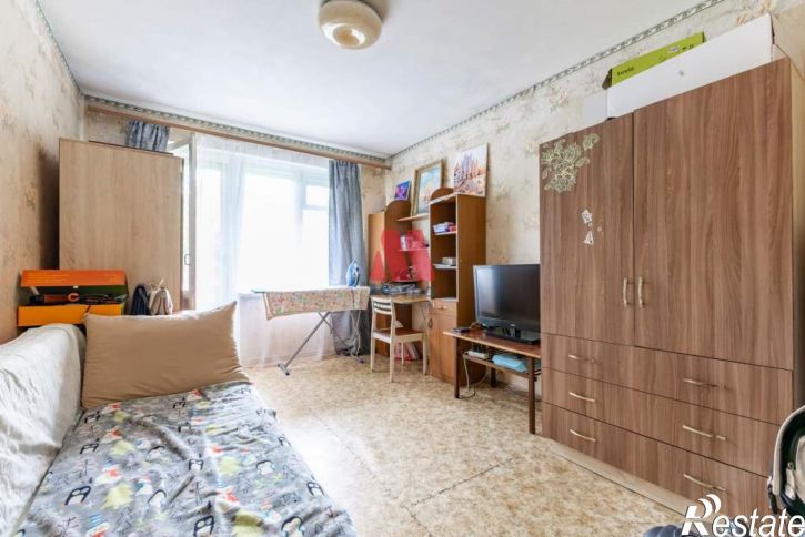 4-комн квартира Дзержинского проспект, д.61а