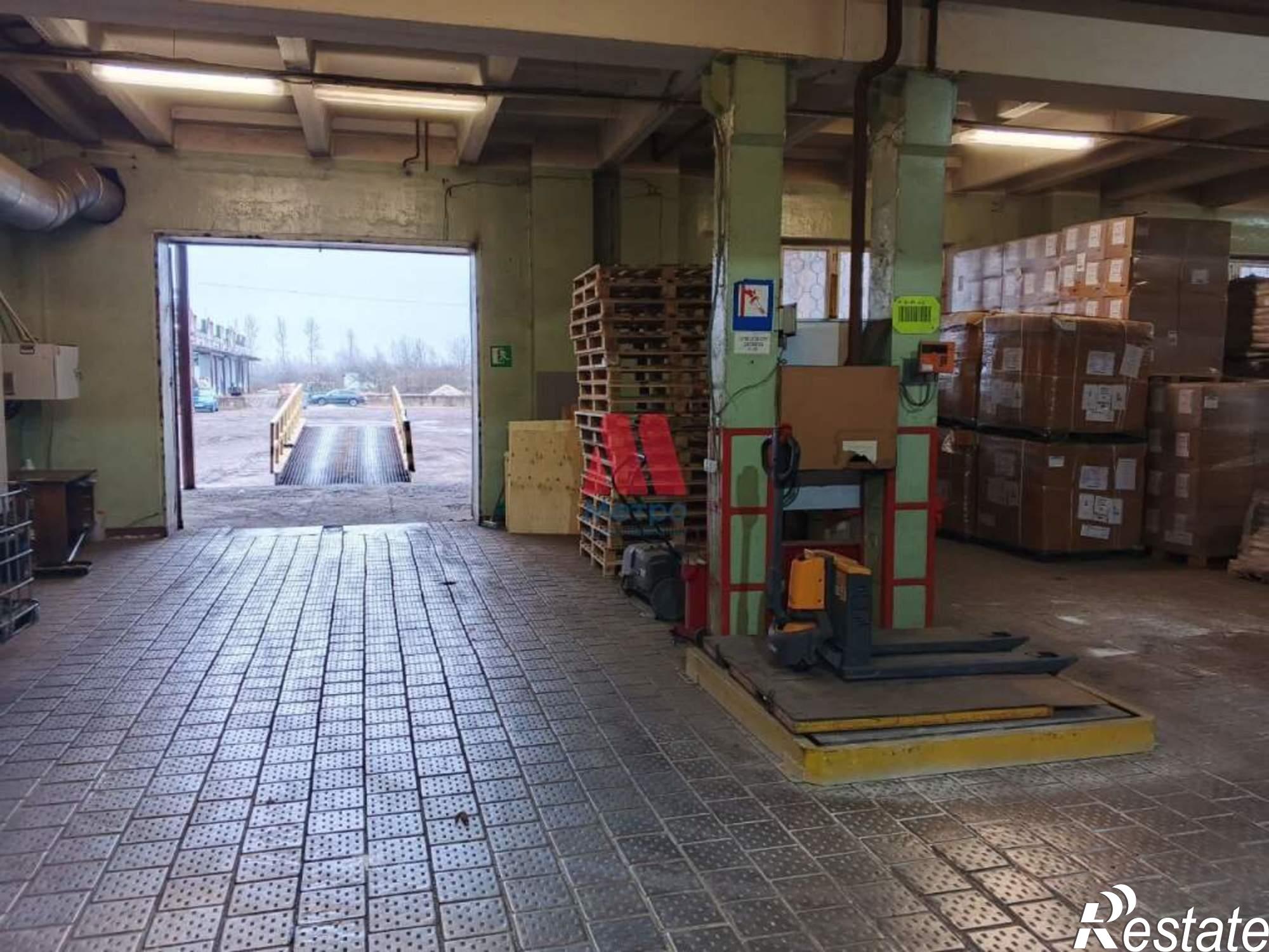 Сдать складское помещение за 300 000 рублей на Громова улица, д.9