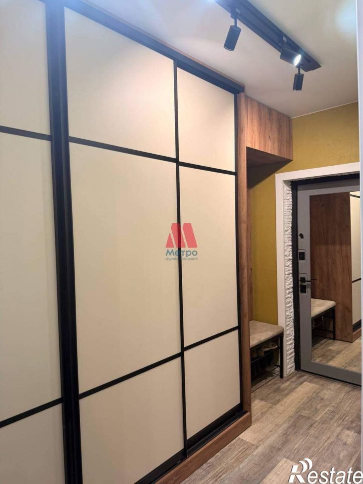 2-комн квартира Авиаторов проспект, д.11