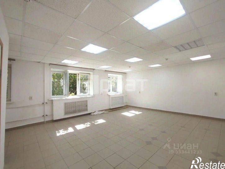 3-комн квартира улица Чкалова, 35,  д. 35