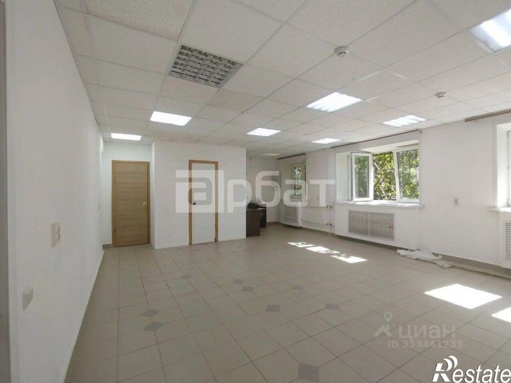 3-комн квартира улица Чкалова, 35,  д. 35