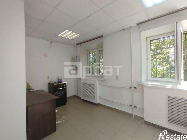 3-комн квартира улица Чкалова, 35,  д. 35
